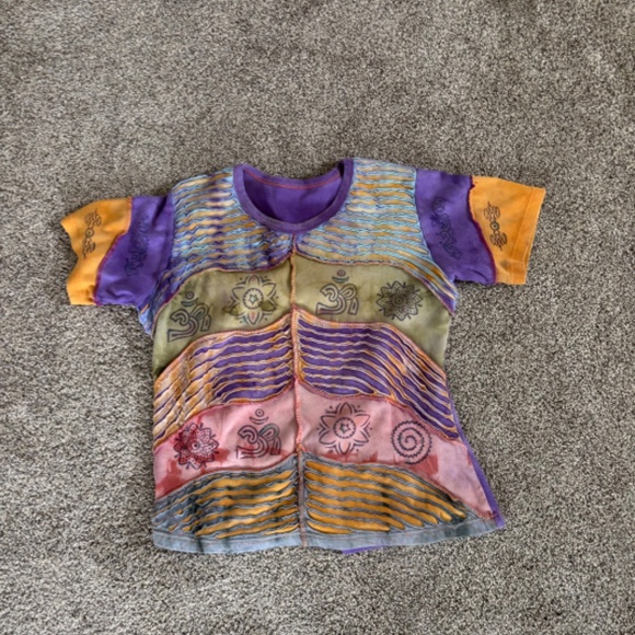 Rising International hoodie and top - Picture 2 of 3